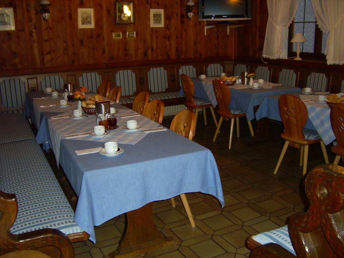 Hotel-Gasthof Zum Hirschen Durrwangen Bagian luar foto