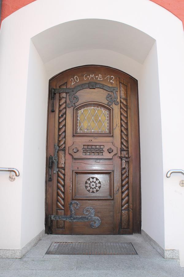 Hotel-Gasthof Zum Hirschen Durrwangen Bagian luar foto
