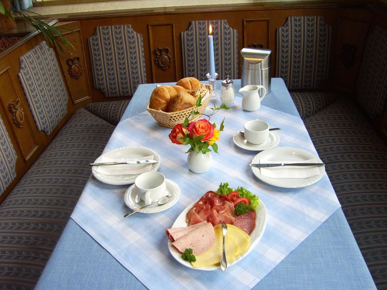Hotel-Gasthof Zum Hirschen Durrwangen Bagian luar foto